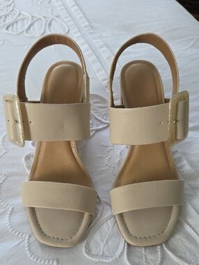 LC Lauren Conrad Cream Block Heel Buckle Sandals